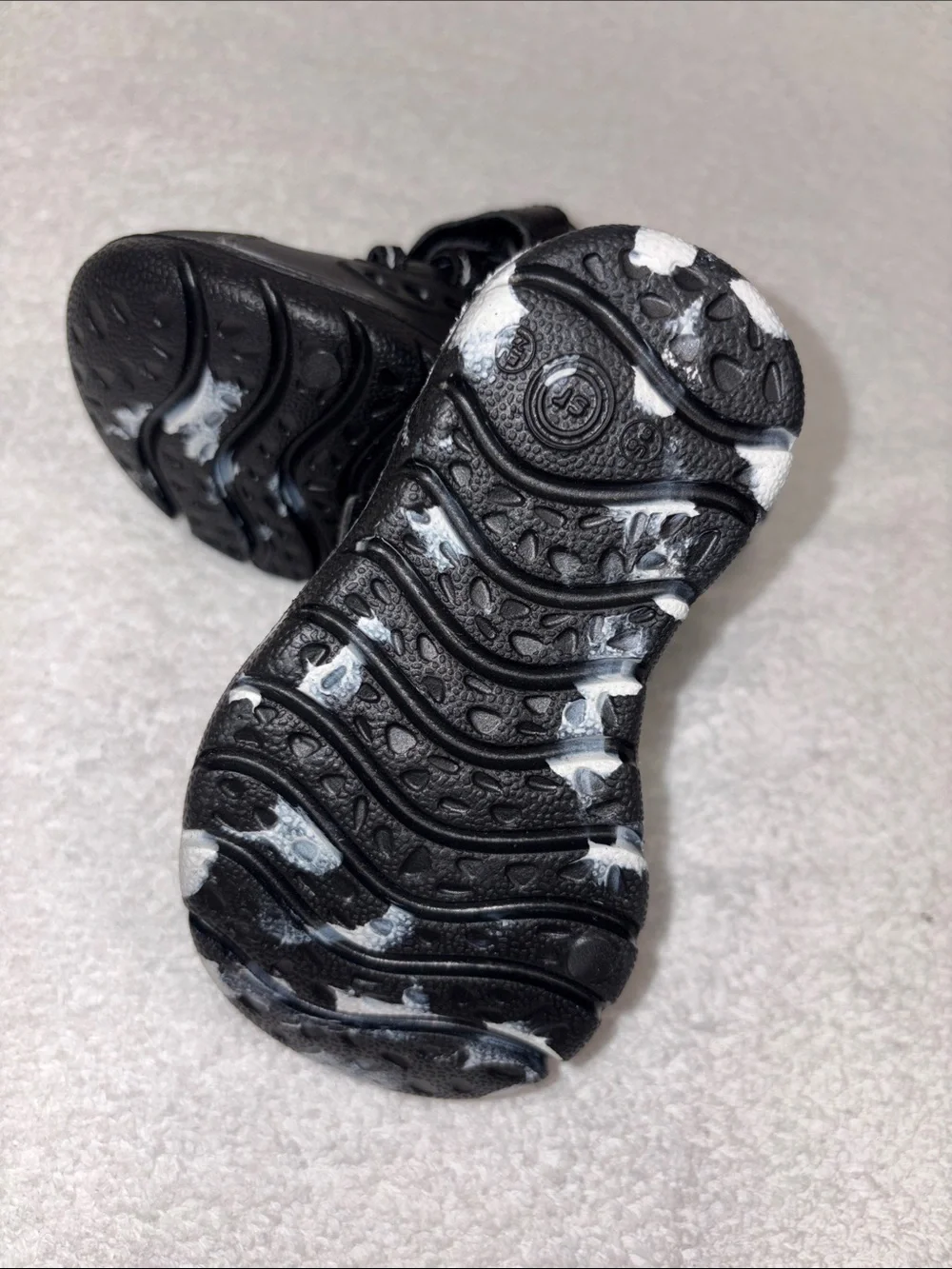 Stride Rite ocean Black and White Kids Water sandal  with Hook-and-Loop Strap 6